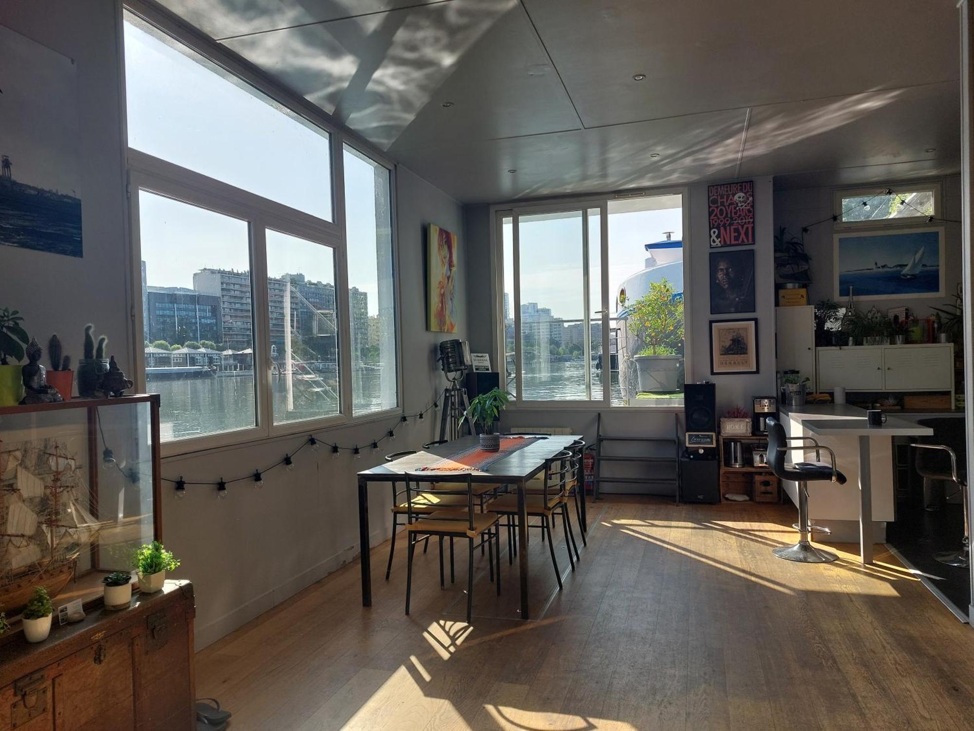 Botel La Maison De Philippe 3*
